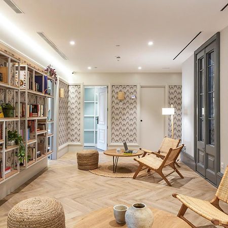 Weflating Boutique Hostel Barcelona Exteriör bild